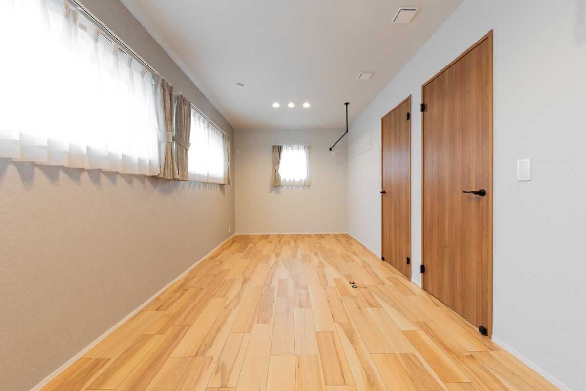 1.5階建ての外観全景