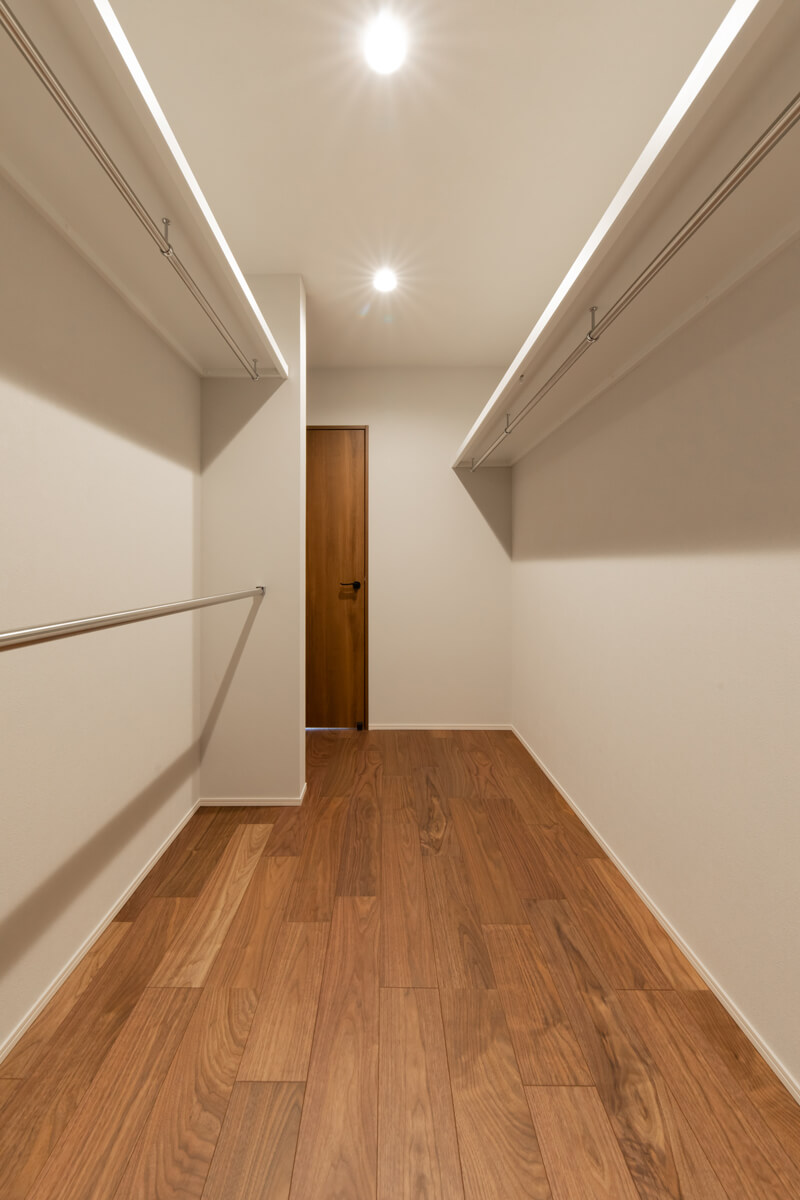 明るい玄関ホール