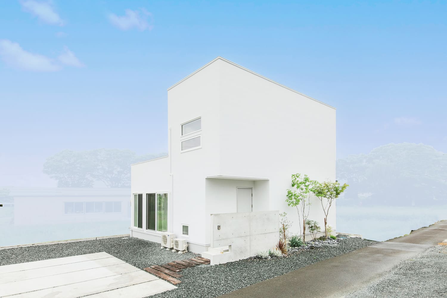 ホワイトを基調としたシンプルで飽きの来ない住宅